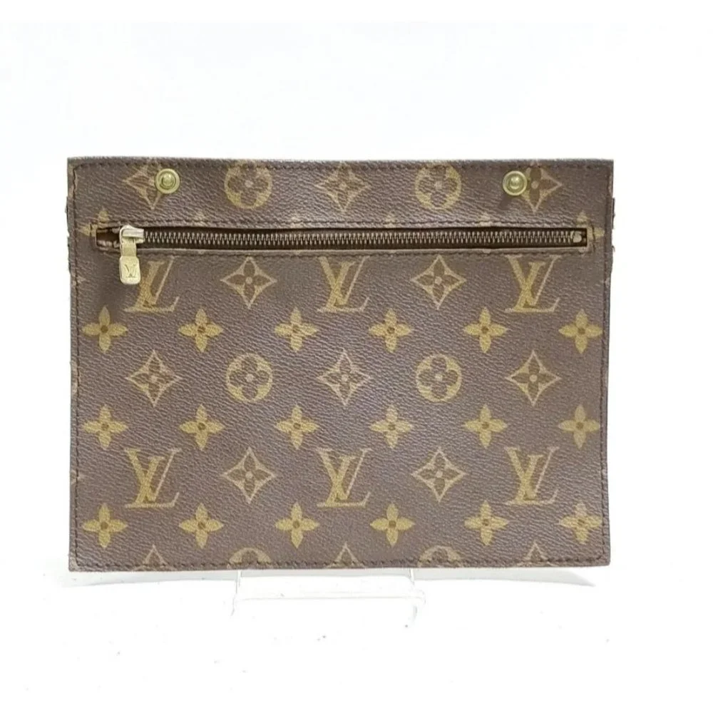 AUTHENTIC LOUIS VUITTON RANDONNEE ACCESSORIES POUCH - Picture 2 of 10